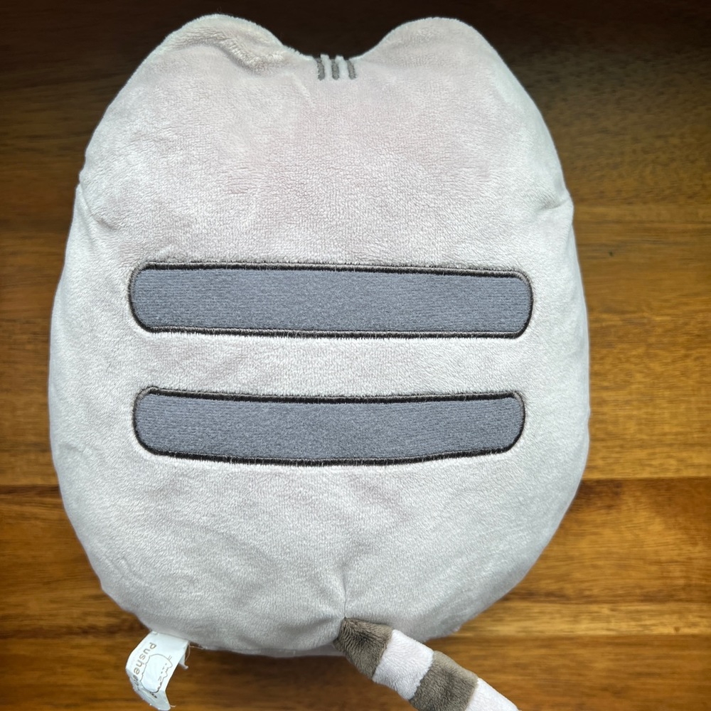 EUC Pusheen donut plush - Picture 2 of 2